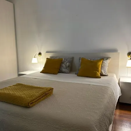 Paun Apartment