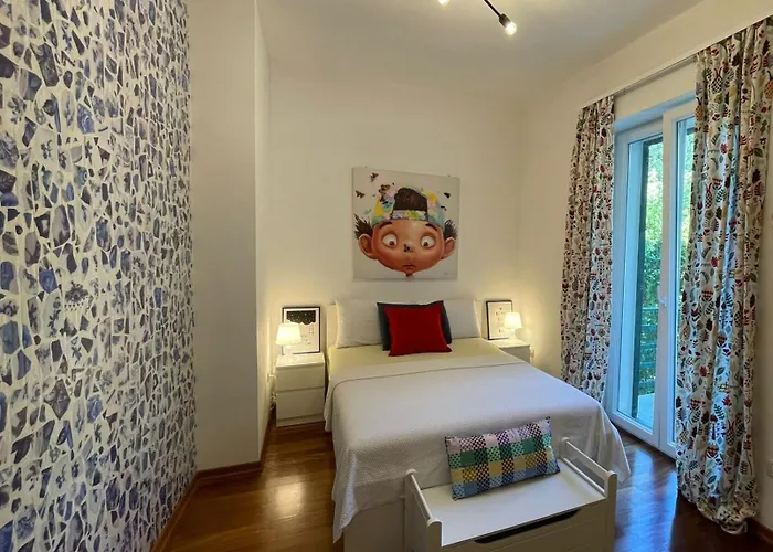 Paun Apartment *