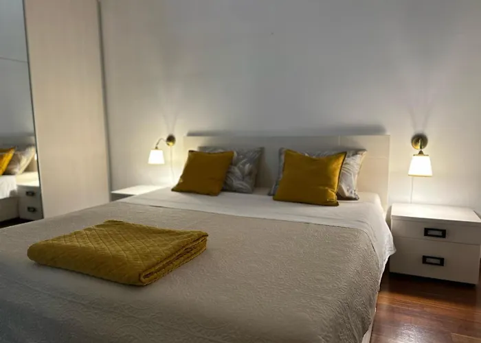 Paun Apartment
